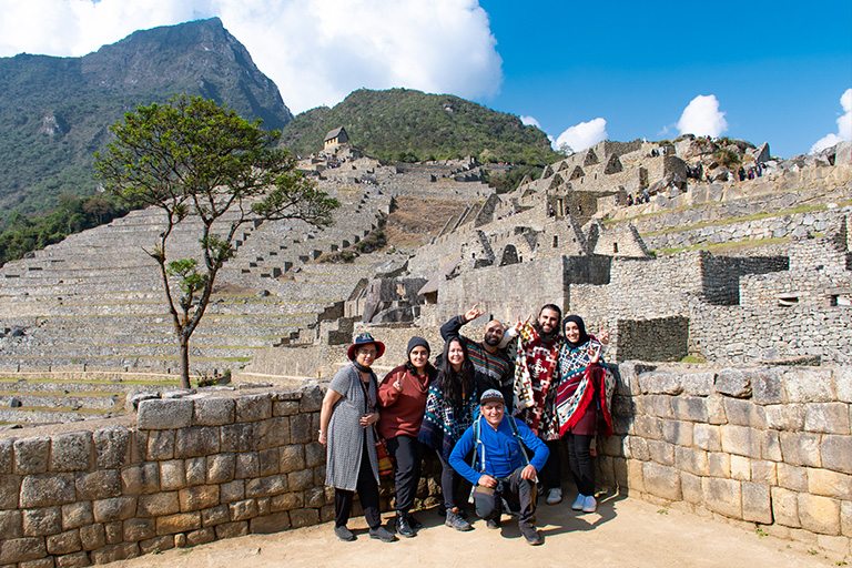 Chinchero, Moray, Salt Mines and Ollantaytambo to Machu Picchu Tour 2 Days 1 Night