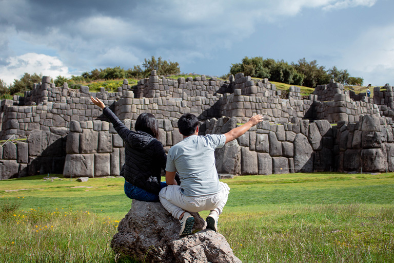 Tour al Valle Sagrado de los Incas y Machu Picchu por Tren 3 Días y 2 Noches