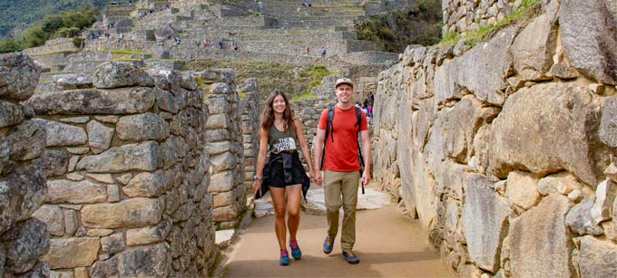 Rainbow Mountain and Machu Picchu tour