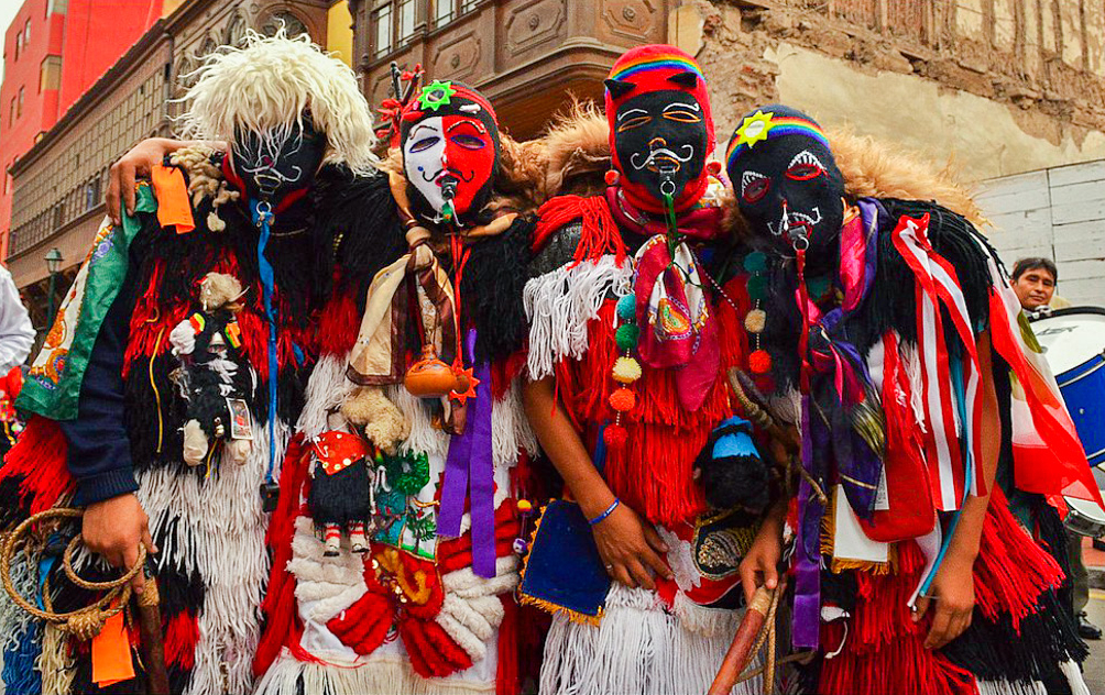 bailarines provincia cusco