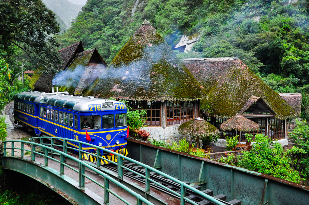 tren local aguas calientes