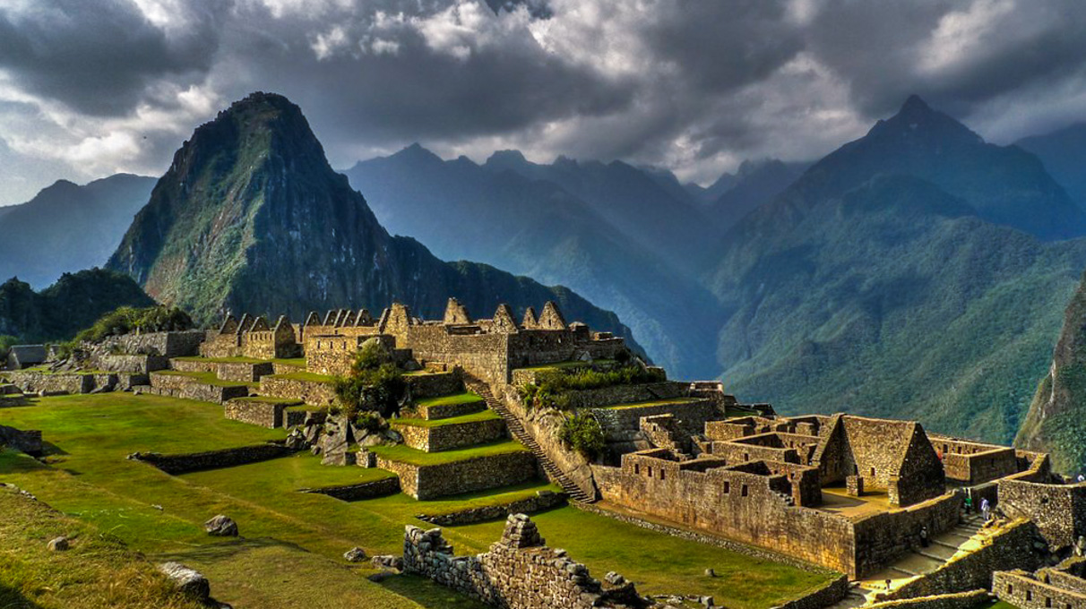 machu picchu plaza central