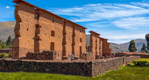 Raqchi Archaeological Center